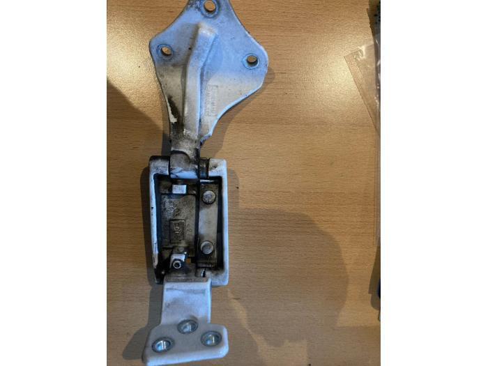 Scharnier Achterklep van een Mercedes Vito, Auto-onderdelen, Overige Auto-onderdelen, Mercedes-Benz, Gebruikt, 3 maanden garantie