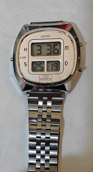 Vintage horloge  beschikbaar voor biedingen