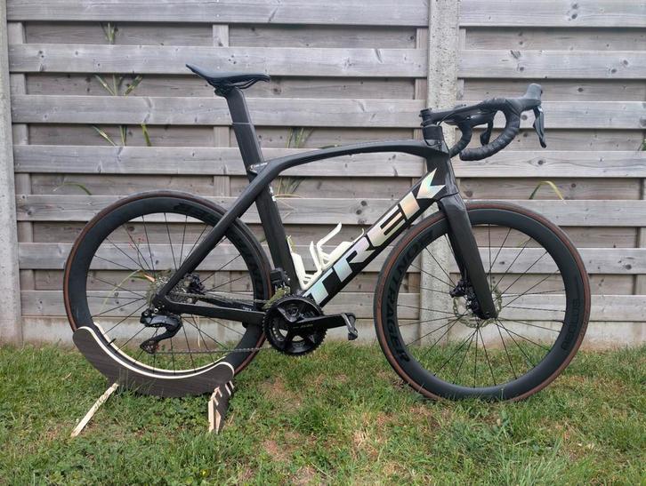 Trek madone sl6 di2, Fietsen en Brommers, Fietsen | Racefietsen, Zo goed als nieuw, Ophalen of Verzenden