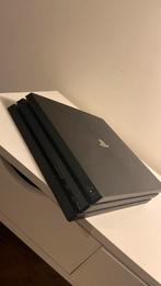 PS4 avec 2 manettes, 1 blanche et 1 transparente, Tickets & Billets