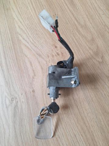 Contactslot kymco 50cc scooter like of andere modellen  beschikbaar voor biedingen