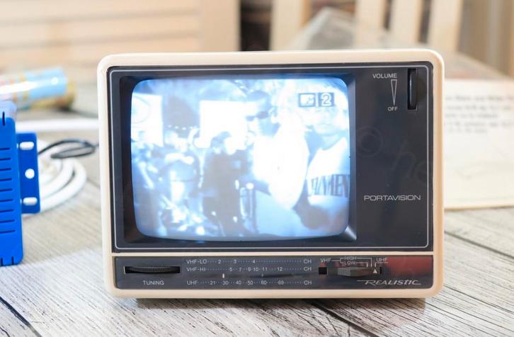 Schitterende zwart-wit-tv uit het 5-inch scherm uit jaren 70, Verzamelen, Film en Tv, Zo goed als nieuw, Tv, Ophalen