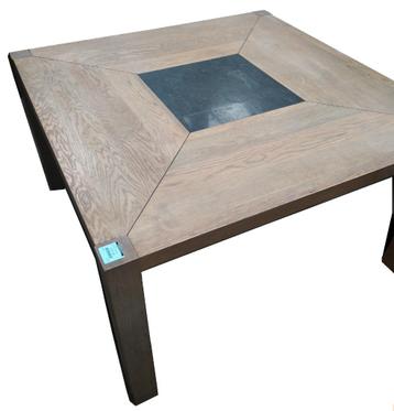 table basse en chêne massif véritable disponible aux enchères