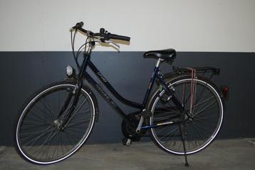 damesfiets beschikbaar voor biedingen