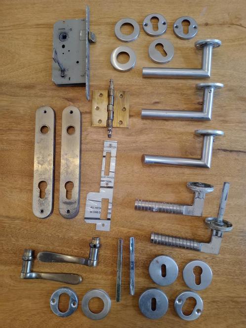 Quincaillerie pour porte: poignées, charnières, serrure, ..., Doe-het-zelf en Bouw, Hang- en Sluitwerk, Gebruikt, Overige typen