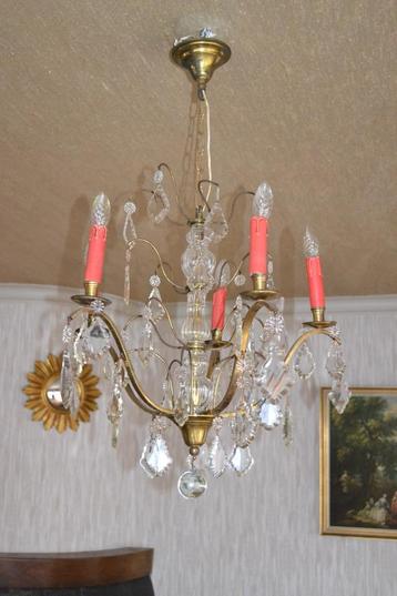 Kristallen kroonluchter met kwastjes beschikbaar voor biedingen