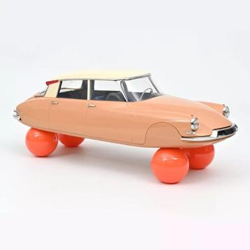 Norev Citroën DS 19 on balls 1959 1:12 Nieuw! beschikbaar voor biedingen