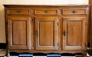 Antiek massief eikenhouten dressoir — Mosan-stijl beschikbaar voor biedingen