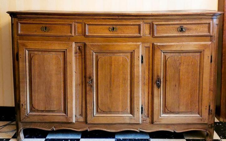 Antiek massief eikenhouten dressoir — Mosan-stijl, Antiek en Kunst, Antiek | Meubels | Kasten, Ophalen