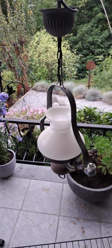 Petit luminaire "suspension" beschikbaar voor biedingen