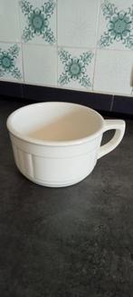 Boch fabriceert een kamerpot, Ophalen
