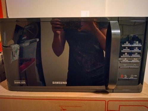Samsung MS23K3513AK
microgolfoven, Elektronische apparatuur, Microgolfovens, Zo goed als nieuw, Vrijstaand, Microgolfoven, Draaiplateau