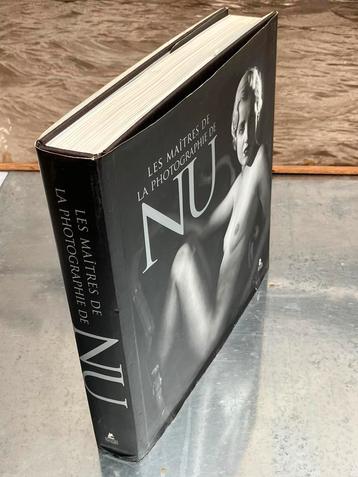 Boek ‘Les maîtres de la photographie de nu’ (in 6 talen) beschikbaar voor biedingen