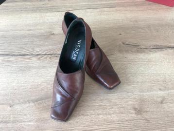 Schoenen als nieuw / maat 40 beschikbaar voor biedingen