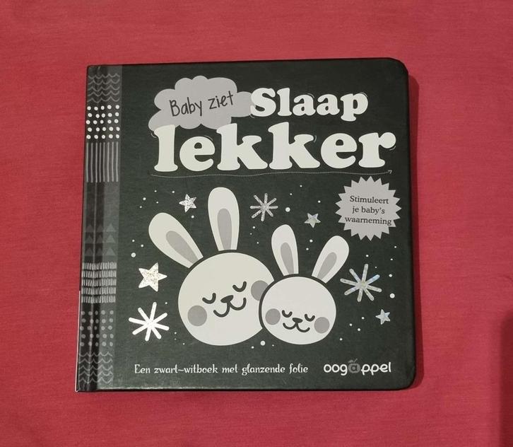 Zwart wit Babyboek Baby ziet Slaap lekker, Boeken, Kinderboeken | Baby's en Peuters, Zo goed als nieuw, 6 tot 12 maanden, Ophalen