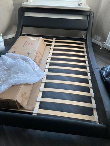 Bed met LED nieuw beschikbaar voor biedingen