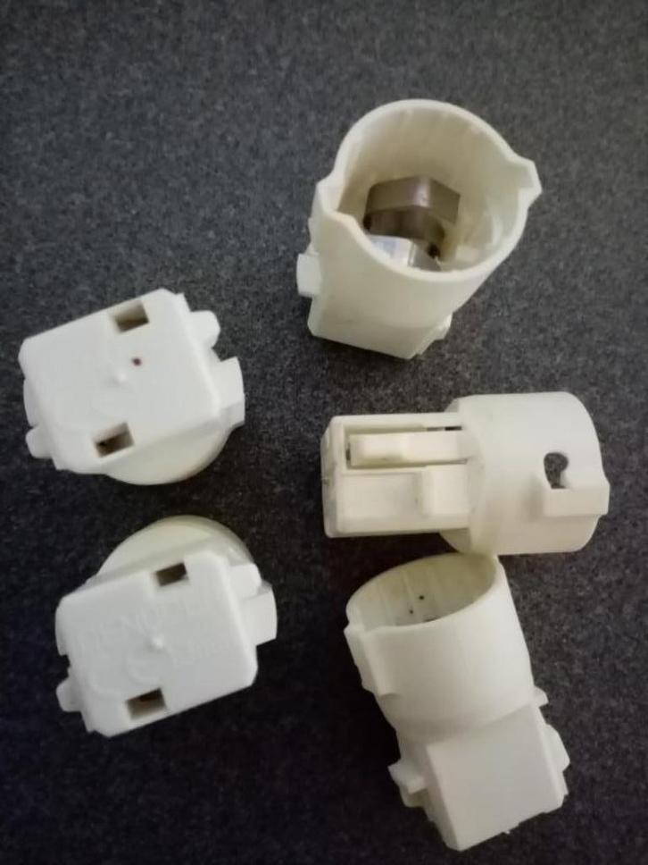 6 x nieuw B22 ( bajonet ) naar E27 fitting verloopfitting., Antiek en Kunst, Antiek | Verlichting, Ophalen of Verzenden