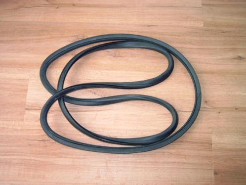 Voorruitrubber + sierlijst VW Golf MK1, Caddy MK1, Jetta MK1, Auto-onderdelen, Ruiten en Toebehoren, Oldtimer onderdelen, Volkswagen