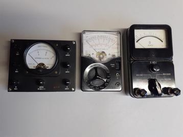 Antieke meetinstumenten elektriciteit. Bakeliet. beschikbaar voor biedingen