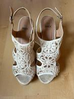 Witte sandalen van doca, Wit, Doca, Gedragen, Sandalen of Muiltjes
