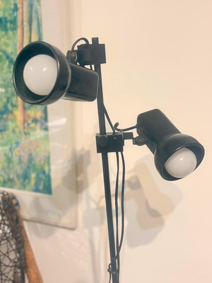 Lampadaire en métal noir, Maison & Meubles, Lampes | Spots, Utilisé, Enlèvement