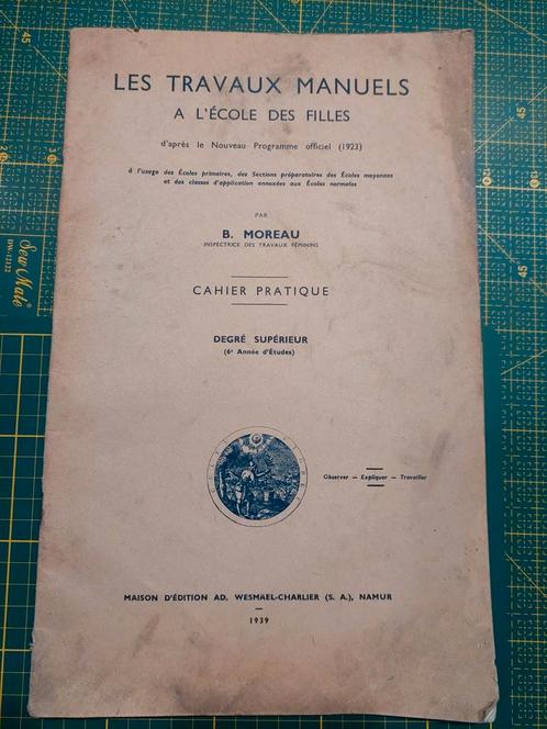 TRAVAUX MANUELS  École des filles, Livres, Livres scolaires, Utilisé, Travaux manuels, Primaire, Enlèvement ou Envoi