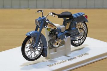 Motobecane AV88 brommer 1:18 beschikbaar voor biedingen