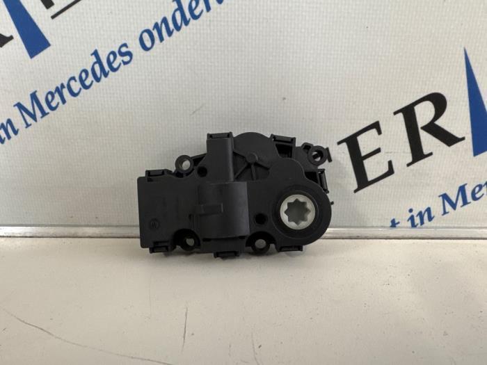 Clapet chauffage moteur d'un Mercedes B-Klasse, Autos : Pièces & Accessoires, Moteurs & Accessoires, Mercedes-Benz, Utilisé, 3 mois de garantie