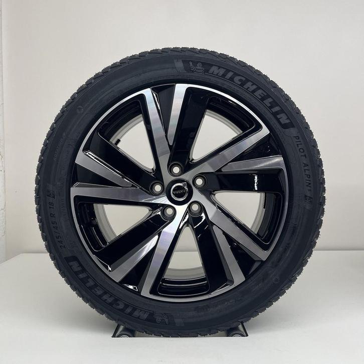 Volvo NIEUWE 18 inch R-Design velgen + Winterbanden V90 / S9, Auto-onderdelen, Banden en Velgen, Banden en Velgen, Winterbanden