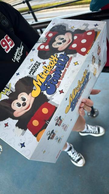 Pop mart mickey family, Enlèvement, Autres personnages, Neuf, Statue ou Figurine