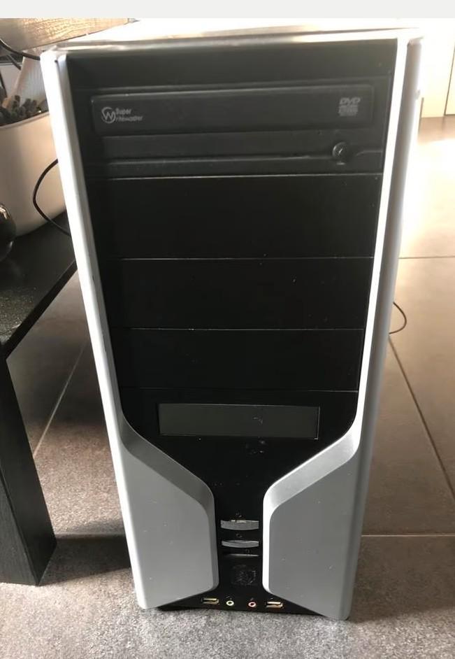 Snelle pc met Windows 11 + Office 2024, Computers en Software, Desktop Pc's, Refurbished, 3 tot 4 Ghz, SSD, 8 GB, Ophalen