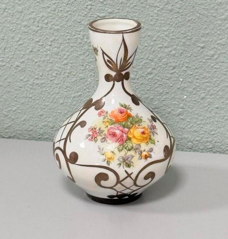 Vintage Miniatuur Bud Vaas met Rose design antiek Artlyns, Antiek en Kunst, Antiek | Vazen, Ophalen of Verzenden