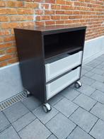 Badkamerkastje, Enlèvement, Comme neuf