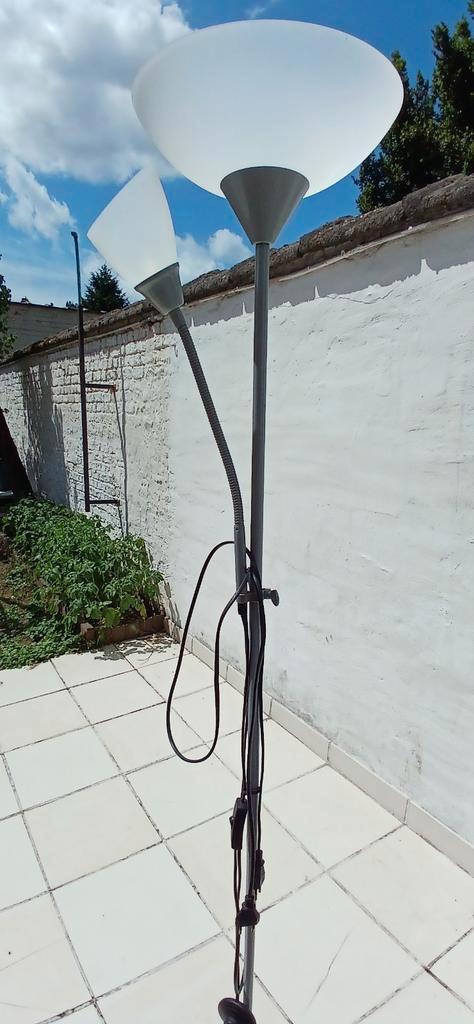 Vloerlamp met leeslamp, perfecte staat, Huis en Inrichting, Lampen | Vloerlampen, Zo goed als nieuw, Ophalen