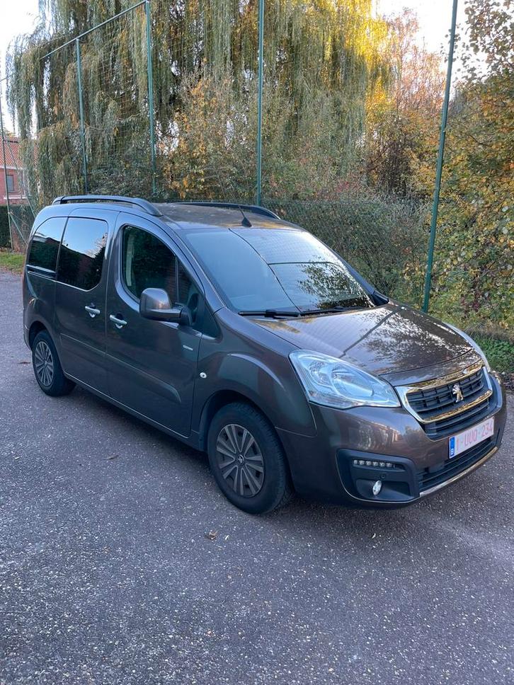 Peugeot Berlingo, Auto's, Peugeot, Particulier, Partner, Bluetooth, Benzine, Euro 6, Berline, 5 deurs, Handgeschakeld, Ophalen of Verzenden