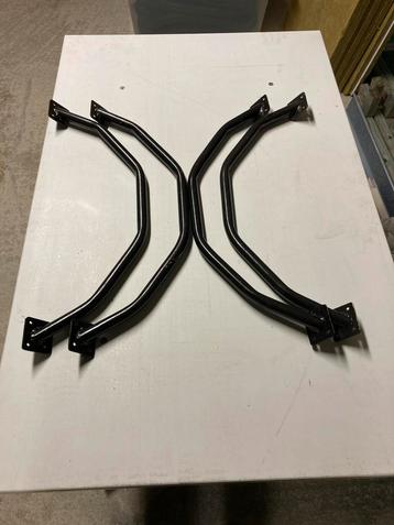 Metalen beugel voor speelhuisjes beschikbaar voor biedingen