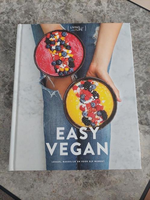 Living the green life - Easy vegan, Boeken, Kookboeken, Zo goed als nieuw, Ophalen