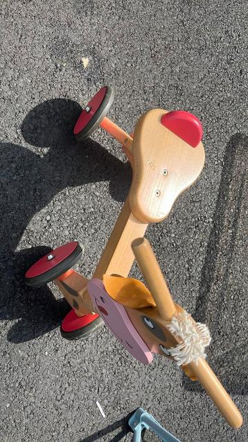 houten fietsje beschikbaar voor biedingen