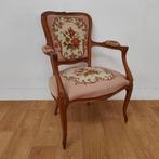 Brocante vintage Franse Queen Ann Gobelin stoel, fauteuil., Ophalen of Verzenden