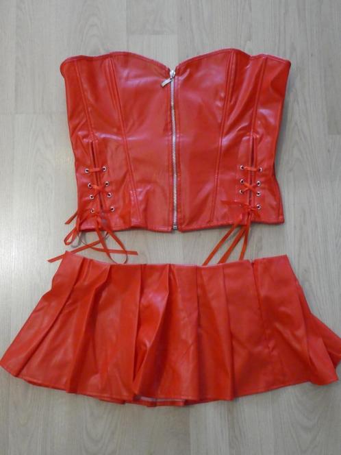 Bustier + Rokje Wetlook Rood, Kleding | Dames, Ondergoed en Lingerie, Setje, Rood, Ophalen of Verzenden