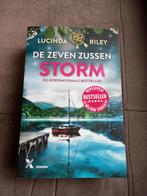 Lucinda Riley - Storm, Boeken, Gelezen, Lucinda Riley, Ophalen of Verzenden, Europa overig