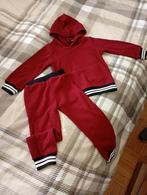 Rood Joggingpak van het merk Chicaprie, Kinderen en Baby's, Kinderkleding | Maat 98, Jongen of Meisje, Ophalen of Verzenden, Chicaprie