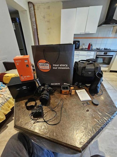 Te koop Sony A7 IV Plus Sony FE 24-105mm F Connaiseur, Audio, Tv en Foto, Fotografie | Professionele apparatuur, Zo goed als nieuw