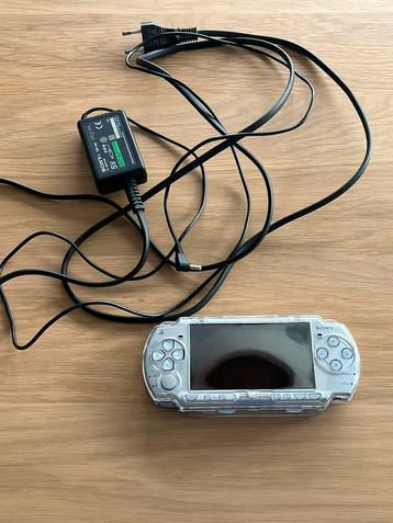 PSP met originele oplader en batterij beschikbaar voor biedingen