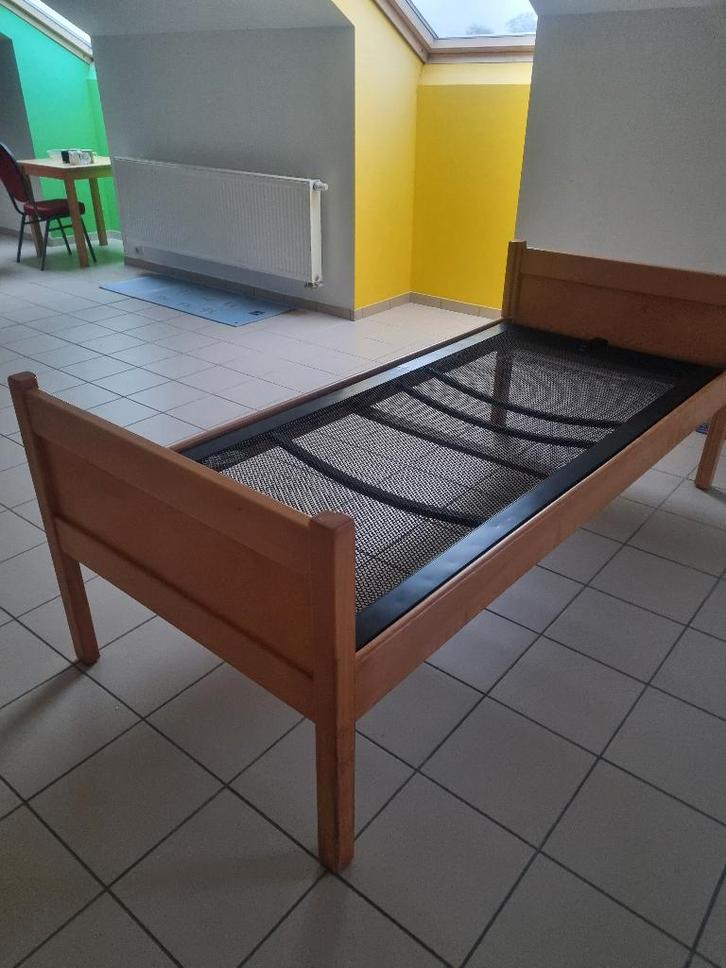 Stock important de lits à vendre – Lots ou à l'unité, Maison & Meubles, Chambre à coucher | Lits, Utilisé, Une personne, Bois