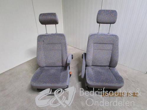 Voorstoelen links + rechts van een Mercedes Vito, Auto-onderdelen, Interieur en Bekleding, Mercedes-Benz, Gebruikt, 3 maanden garantie