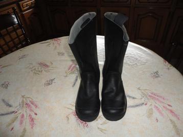 A vendre chaussure de sécurité beschikbaar voor biedingen