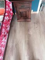 Bed met nachtkasjes, Enlèvement