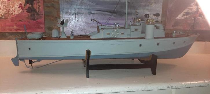 Volledig houten rc patrouilleboot oorlogsschip, Hobby en Vrije tijd, Modelbouw | Boten en Schepen, Zo goed als nieuw, Ophalen of Verzenden