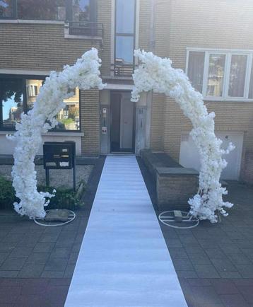 Bogen te huur beschikbaar voor biedingen